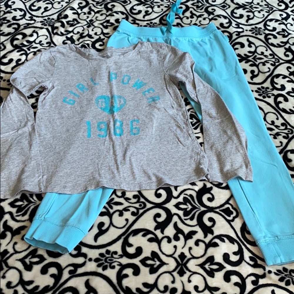 EUC girls MD Gap outfit